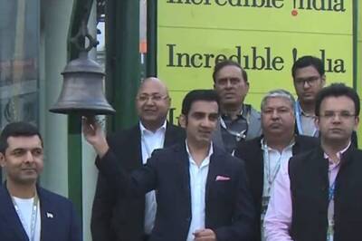IND vs AUS, 2nd Test: Gautam Gambhir Rings the Bell at Arun Jaitley Stadium to Begin Proceeding on Day 1 - WATCH