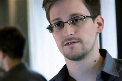 Hong Kong lets Snowden leave with Cuba among possible destinations