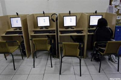 Spanish women 'online world's top flirts'