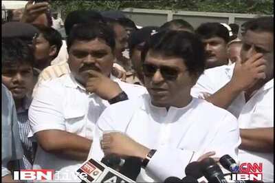 Pune: Raj Thackeray flexes muscle on toll issue