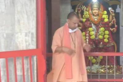 As Places of Worship Reopen in 'Unlock-1', CM Adityanath Offers Prayers at Gorakhnath Temple