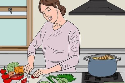 How to Be a Good Housewife