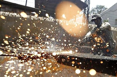 Diagnosis and Treatment of Economy Suggested By 3 Top Economists