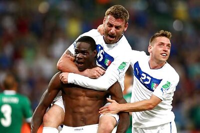 Mario Balotelli powers Italy past Mexico in Confederations Cup