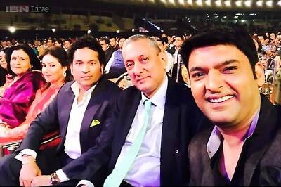 Photo of the day: Kapil Sharma poses with Sachin Tendulkar and Mumbai Police chief Rakesh Maria at Umang 2015