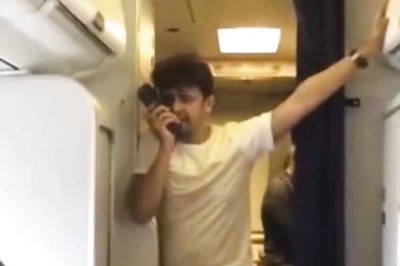 Jet Airways cracks the whip on flight crew for Sonu Nigam's mid-air performance