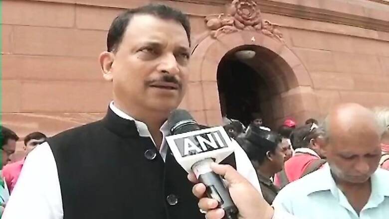 Embarrassed BJP pulls up 'unaware' Shanta Kumar, says he's influenced by Congress