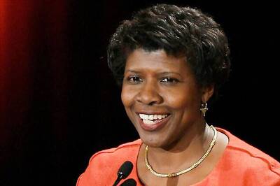 U.S. Journalist and PBS Anchor Gwen Ifill Dies at 61