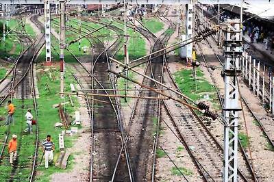 Rs 63,363-cr annual plan for Railways in 2013-14