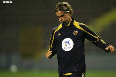 Torres in fitness race for Spain opener