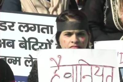 ‘Hang the Rapists': Delhiites Take to Streets to Protest Against Rape, Murder of Telangana Vet