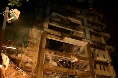 One Dead, Two Injured in Building Collapse in Mumbai