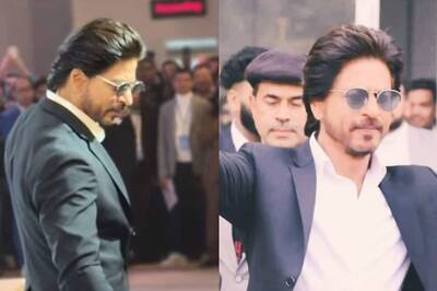 Shah Rukh Khan Sings ‘Tujhe Dekha Toh’, Greets Fans With Folded Hands At Auto Expo 2023