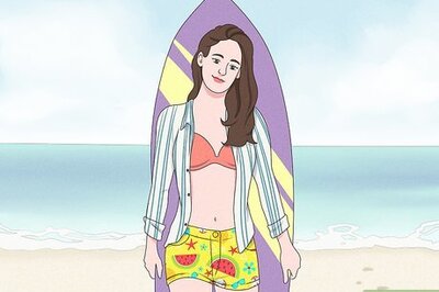 How to Dress Like a Surfer Girl