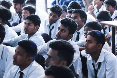 Tamil Nadu to Reserve 7.5% Quota in Engineering, Agriculture Colleges for Govt School Students