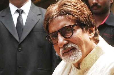 Ram Madhvani needs all praise for 'Neerja', says Amitabh Bachchan