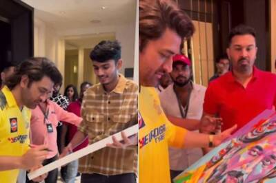 WATCH: MS Dhoni Giving His Approval To Fan-Art is the Best Thing On Internet