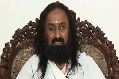 Sri Sri Ravi Shankar holds peace dialogue with Iraqi religious leaders