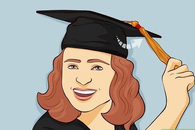 How to Wear Your Tassel for a High School Graduation