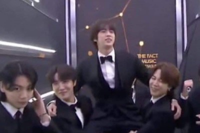BTS' Jin Carried on Shoulders of 5 Starry 'Bodyguards and a Cheerleader' At TMA 2022, Video Goes Viral