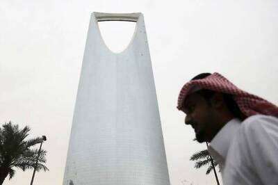 Centre Provides Return Tickets to 3,000 Indians Stranded in Saudi Arabia, Says Making Effort to Renew Permits