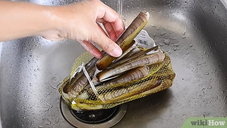 How to Freeze Razor Clams