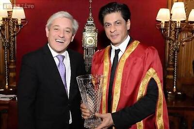Shah Rukh Khan presented with Global Diversity Award