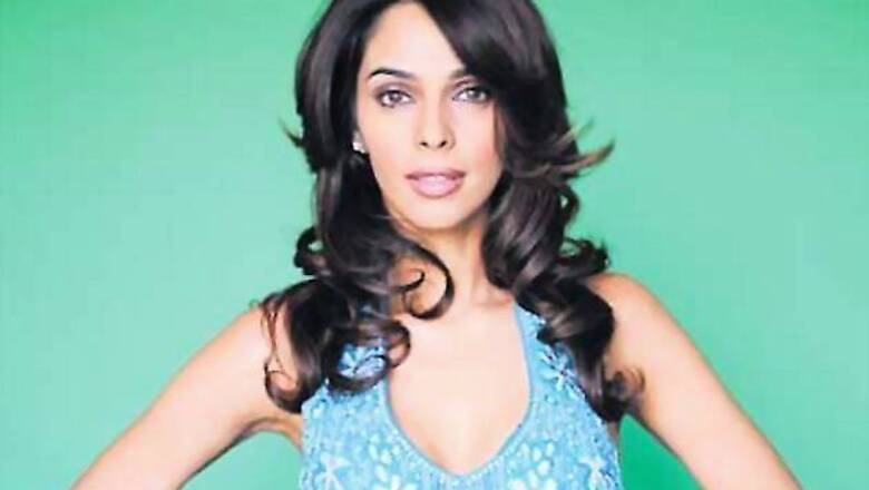Mallika Sherawat to play bar dancer in next film