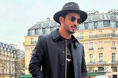 'Sold Mother's Gold for First Portfolio Shoot' Says Arjun Bijlani On His Struggling Days