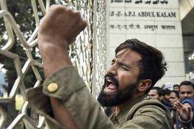 Young and Restless: Anti-CAA Protests Show Muslim Youth Breaking Traditional Barriers to Carve Out Socio-Political Space