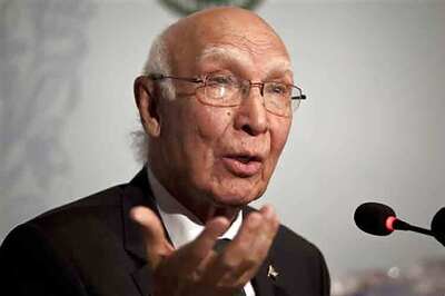 A nuclear powered Pakistan knows how to defend itself, says NSA Sartaj Aziz