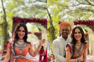 Kim Sharma Blushes as Boyfriend Leander Paes Holds Her Close to Him; See Romantic Picture