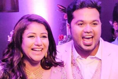 Sanjeev Karthick Wins Award at Sun Kudumbam Virudhugal 2022, Wife Alya Manasa is Elated