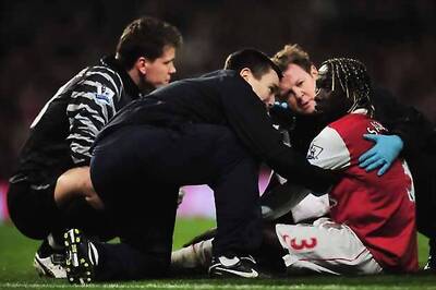Arsenal without Sagna, Diaby doubtful for Spurs clash