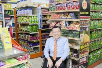 Selling Snacks to Malaysia’s Largest IPO in 7 Years: How This 60-Year-Old With Polio Scripted History