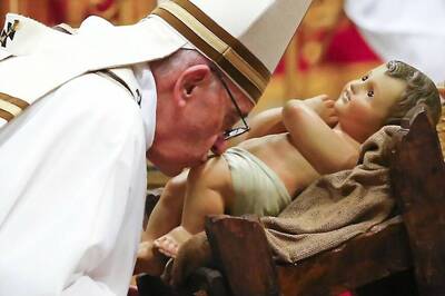 Pope Says Christmas 'Hostage' to Materialism, God in Shadows