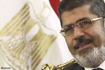 Egypt court suspends Mohamed Morsi's trial
