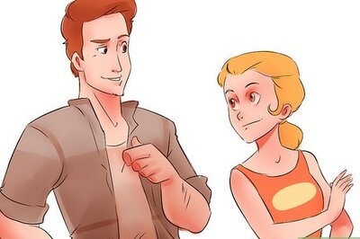 How to Break the Ice and Flirt With a Girl You Don't Know