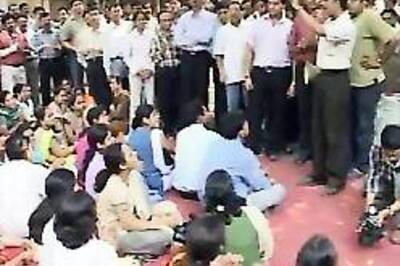 150 striking docs sacked in Mumbai