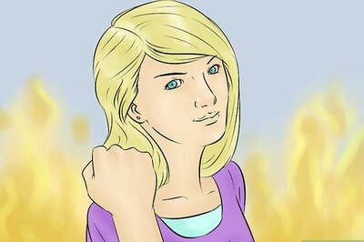 How to Ask a Guy for His Phone Number (Girls Only)