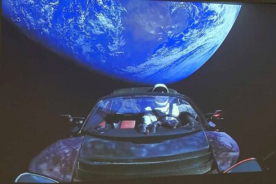 Elon Musk Shoots His Tesla Into Space Via World's Heaviest Rocket