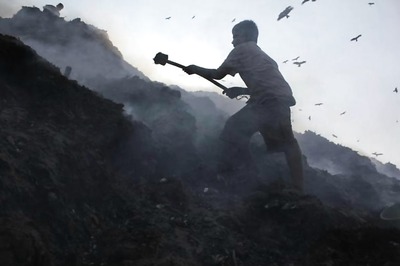 Expected to Rise Higher Than Taj Mahal in Next Year, Delhi's Ghazipur Landfill is Slowly Poisoning Residents