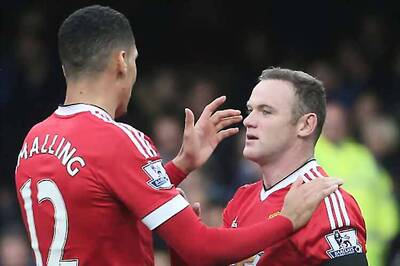 Chris Smalling one of the best in the world, says Manchester United's Wayne Rooney