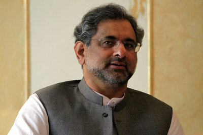 Pakistan's PM Abbasi, Military Meet to Respond to Donald Trump's Criticism