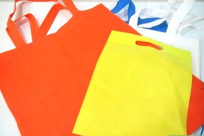 How to Wrap a Present in an Environmentally Responsible Way