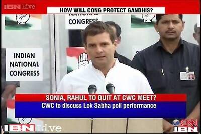 Sonia, Rahul likely to quit in Congress meet on Monday, party rubbishes reports