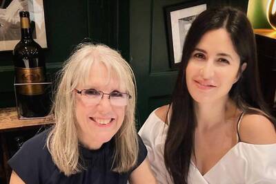 Katrina Kaif Celebrates Her Mom's 70th Birthday With Her 'Noisy' Siblings; Vicky Kaushal Reacts