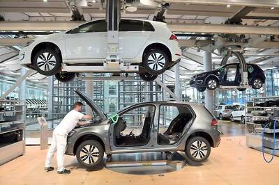Upcoming BS-VI Transition, Production Cuts Behind Decling Feb Auto Sales: Report