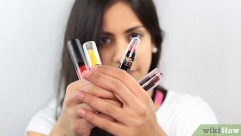 How to Apply Lip Color