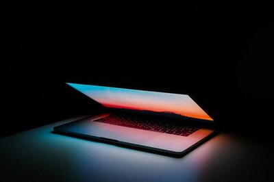 Apple's Foldable MacBook On The Way? This Analyst Has A Bold Prediction For 2027